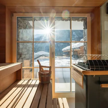 Апартаменты Exquisite Contemporary Chalet Recently Completed *